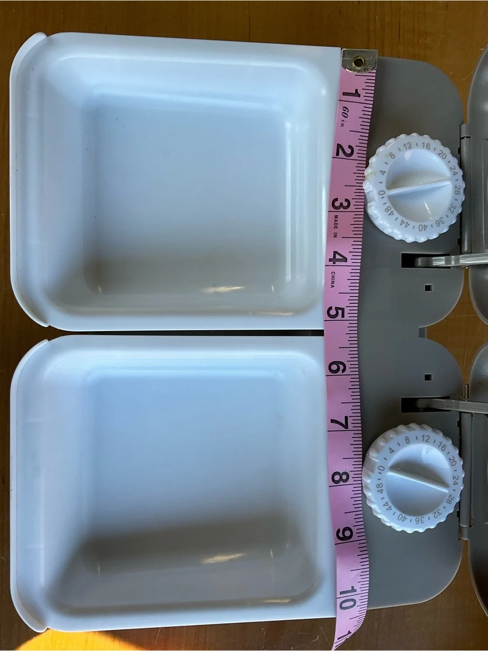 Automatic Dual Pet Feeder with Timed Dials
